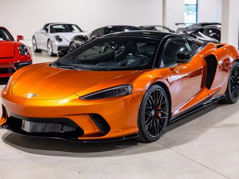 Used 2023 McLaren GT RWD image 12