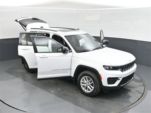 New 2025 Jeep Grand Cherokee Laredo X w/ Luxury Tech Group I image 49