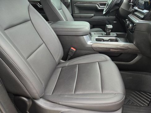 Used 2023 Chevrolet Silverado 1500 LTZ image 12