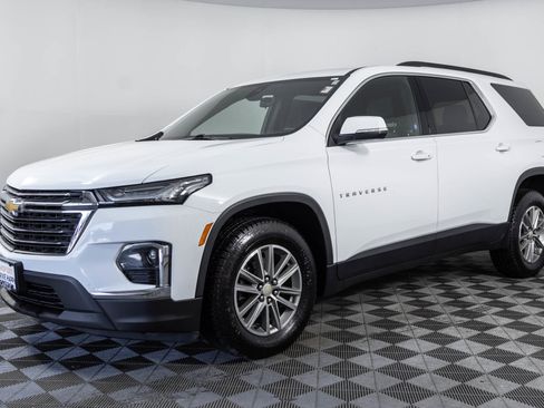 Used 2023 Chevrolet Traverse LT AWD/4WD image 12