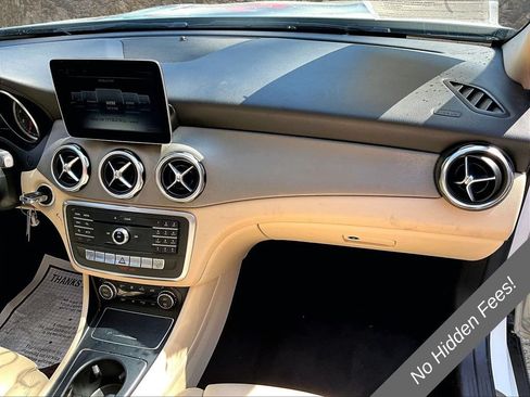Used 2018 Mercedes-Benz GLA 250 image 14