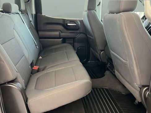 Used 2022 Chevrolet Silverado 1500 Custom Trail Boss AWD/4WD image 21
