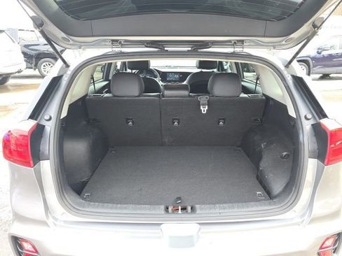 Used 2022 Kia Niro EX image 5