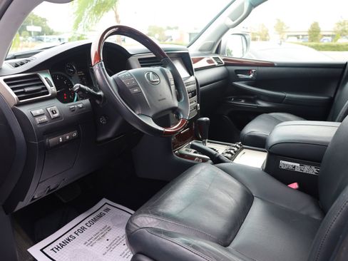 Used 2013 Lexus LX 570 4WD image 8