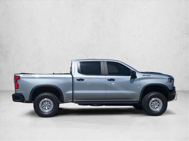 Used 2023 Chevrolet Silverado 1500 ZR2 w/ Technology Package AWD/4WD image 4