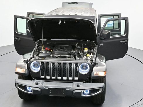 Used 2018 Jeep Wrangler Unlimited Sahara w/ Cold Weather Group AWD/4WD image 42