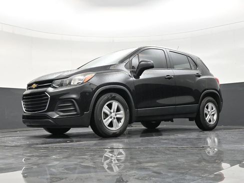 Used 2020 Chevrolet Trax LS FWD image 20