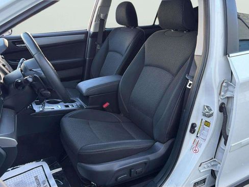 Used 2019 Subaru Outback 2.5i Premium AWD/4WD image 12