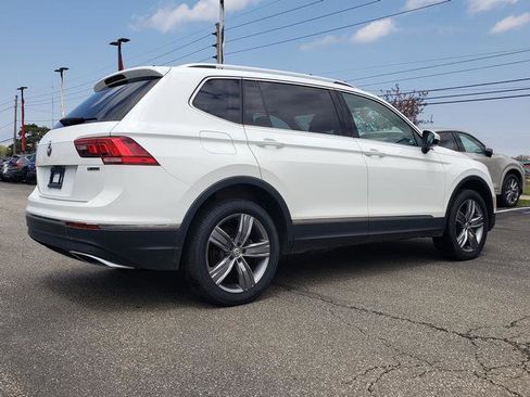 Used 2020 Volkswagen Tiguan SEL AWD/4WD image 3
