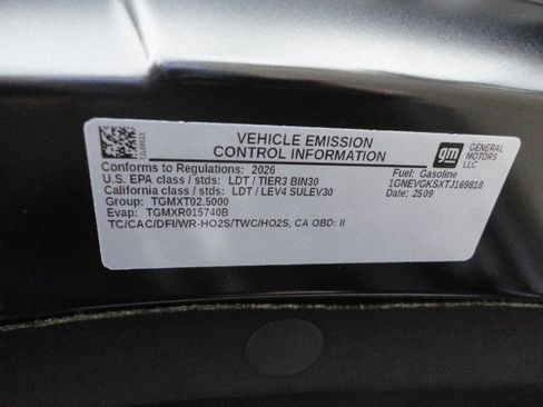 Used 2026 Chevrolet Traverse LT image 24