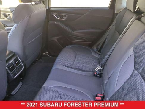 Used 2021 Subaru Forester Premium image 31