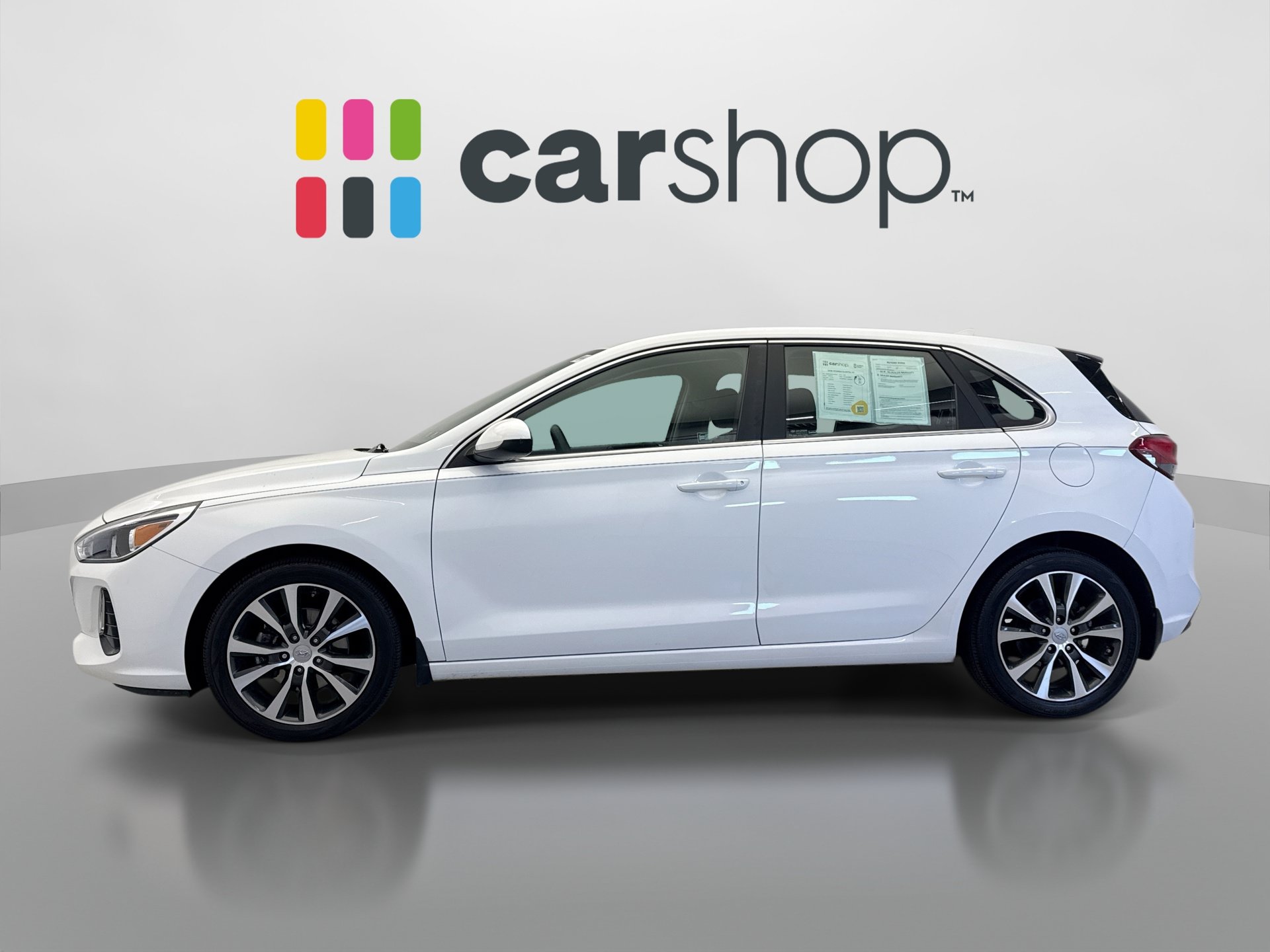 Used 2020 Hyundai Elantra GT FWD image 2