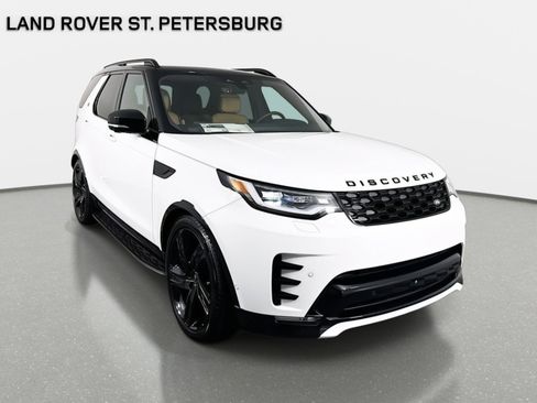Used 2025 Land Rover Discovery Dynamic SE AWD/4WD image 3