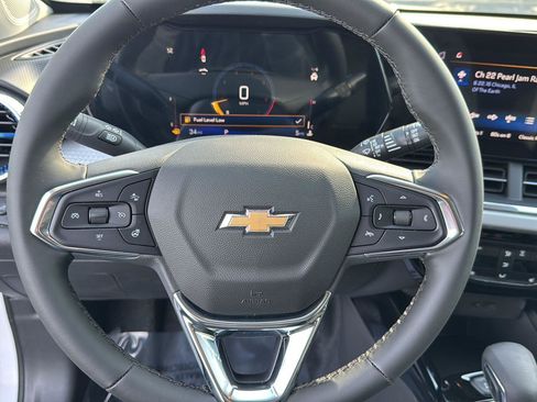 New 2026 Chevrolet Trax LT w/ Driver Confidence Package image 17