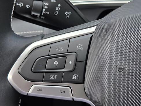 New 2026 Volkswagen Tiguan SE AWD/4WD image 19