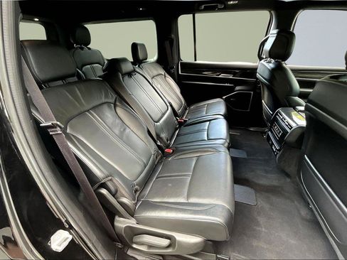 Used 2022 Jeep Wagoneer Series II image 27