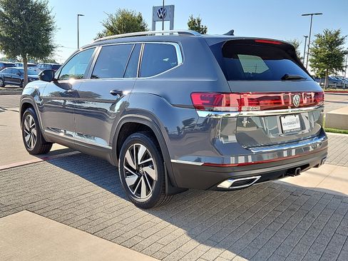New 2026 Volkswagen Atlas SEL image 2