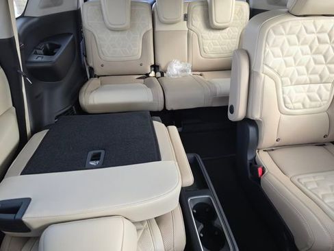 New 2026 Nissan Armada Platinum image 24