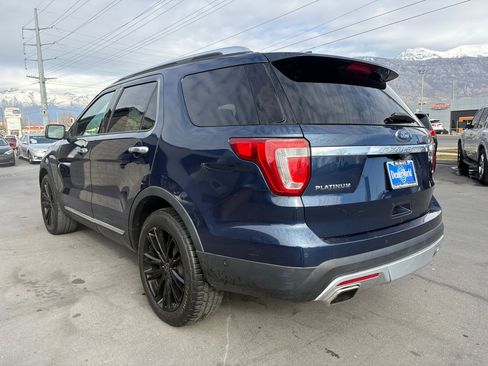 Used 2017 Ford Explorer Platinum image 25