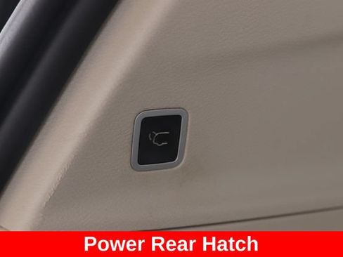 Used 2017 Chrysler Pacifica Touring-L FWD image 29