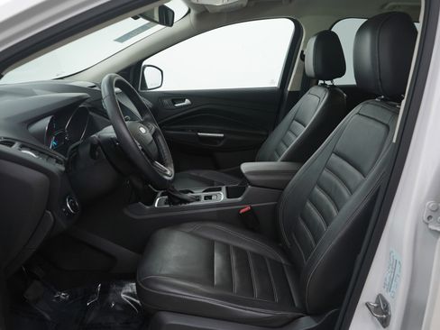 Used 2017 Ford Escape Titanium image 15