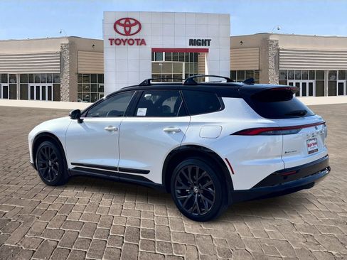 New 2026 Toyota Crown Signia image 4