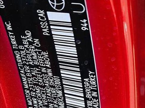 Used 2021 Toyota C-HR XLE image 23