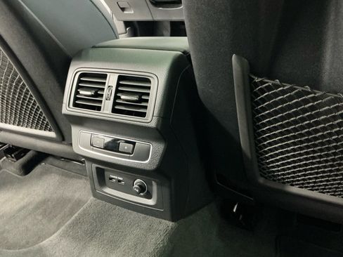 Used 2025 Audi Q5 2.0T Premium image 31