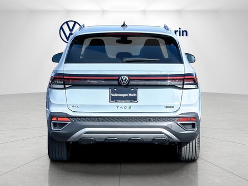 New 2026 Volkswagen Taos SEL image 4