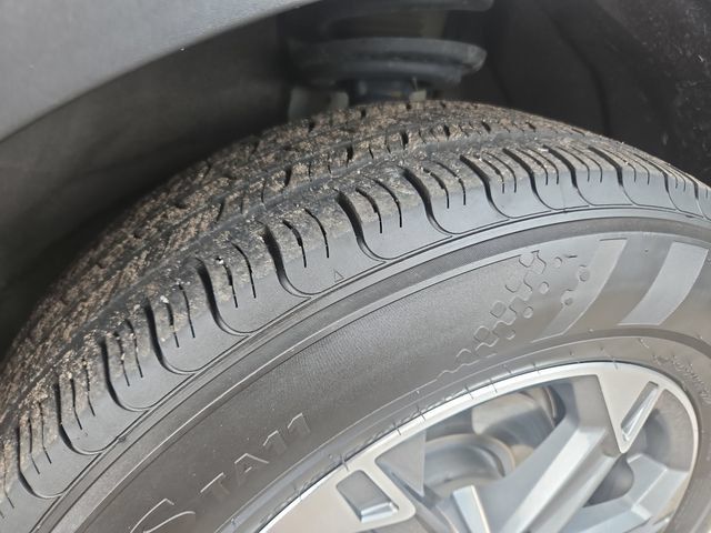 Used 2025 Chevrolet Blazer LT FWD image 27