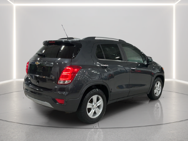 Used 2018 Chevrolet Trax LT w/ LT Convenience Package FWD image 6
