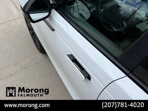 Used 2019 Land Rover Range Rover Velar R-Dynamic SE AWD/4WD image 23