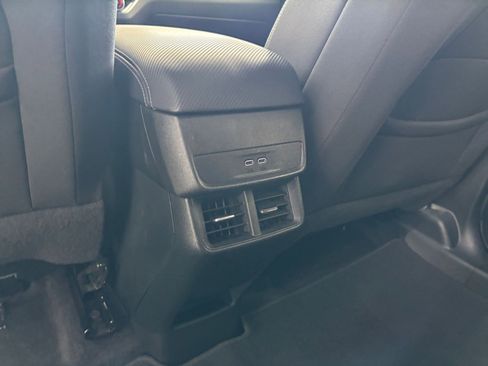 Used 2025 Chevrolet Equinox LT FWD image 24