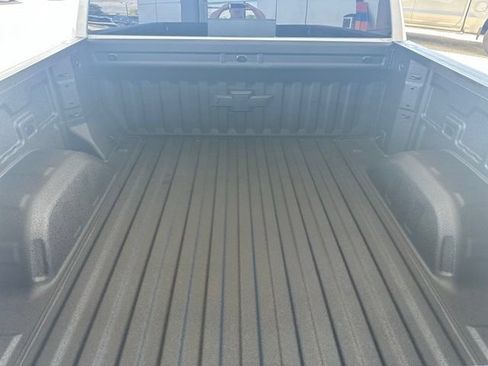 Used 2023 Chevrolet Silverado 1500 RST w/ Redline Edition AWD/4WD image 12