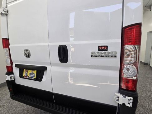 Used 2023 RAM ProMaster 2500 FWD image 7