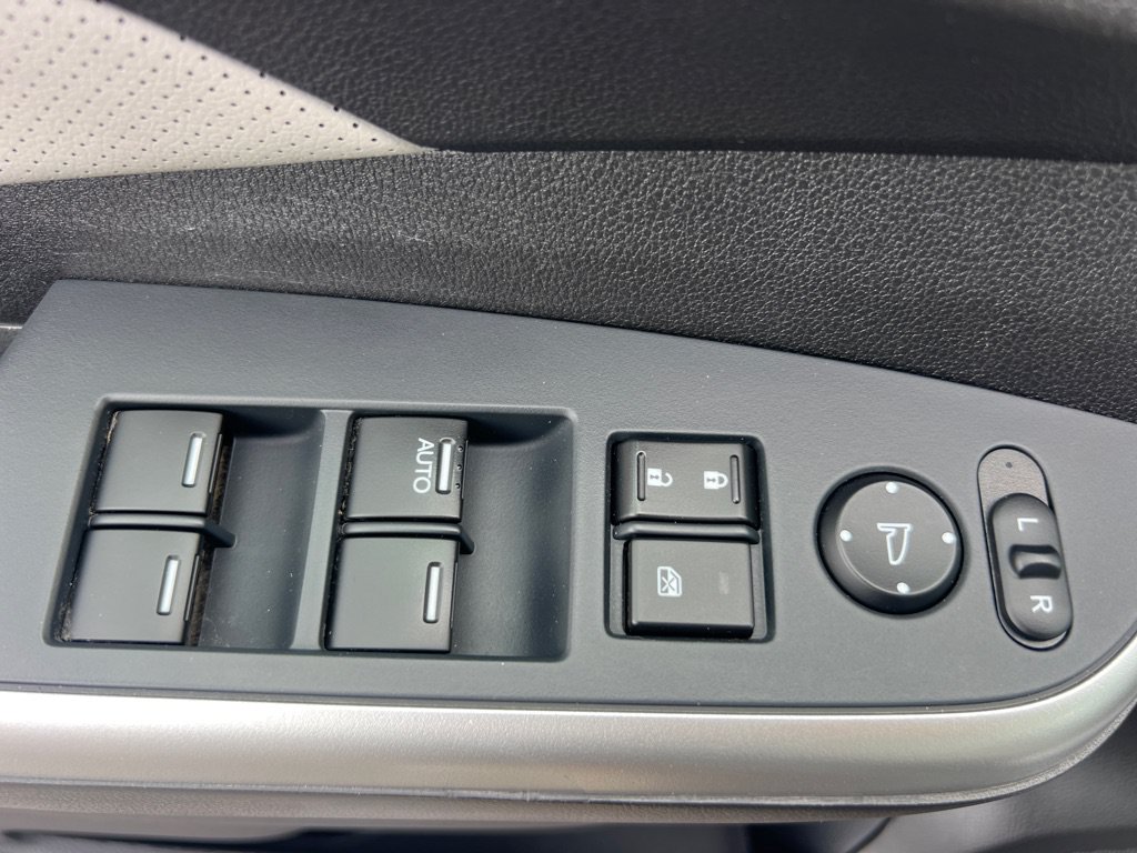 Used 2015 Honda CR-V Touring image 24