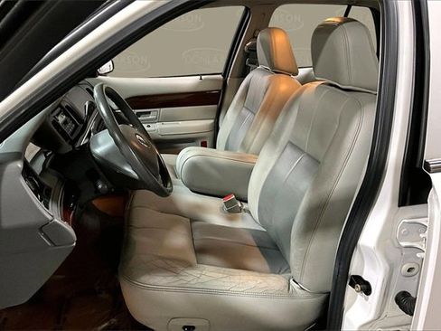 Used 2003 Mercury Grand Marquis GS image 13