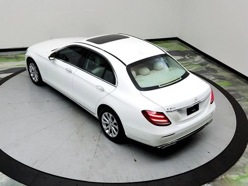 Used 2017 Mercedes-Benz E 300 image 37