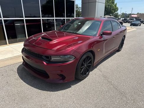 Used 2019 Dodge Charger Scat Pack RWD image 1