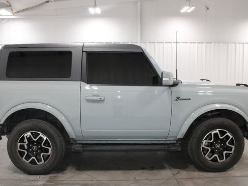 Used 2022 Ford Bronco Outer Banks image 10