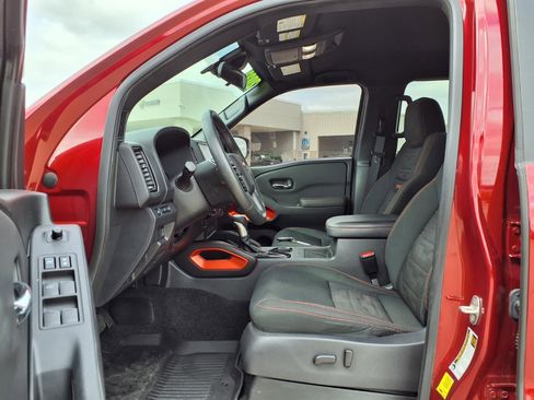 Used 2023 Nissan Frontier PRO-4X w/ Pro Convenience Package AWD/4WD image 21