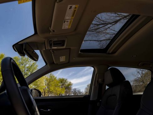 Used 2025 Honda HR-V EX-L image 37