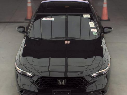 Used 2023 Honda Accord Sport image 3
