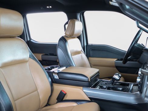 Used 2023 Ford F150 Lariat image 28