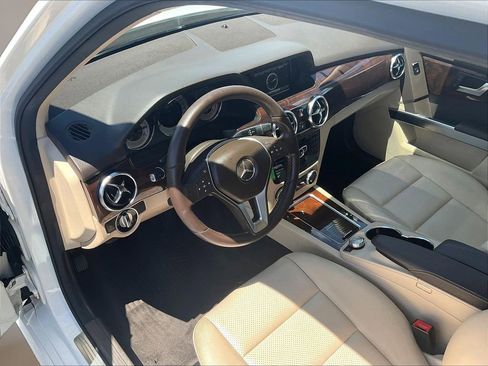Used 2015 Mercedes-Benz GLK 350 4MATIC image 17