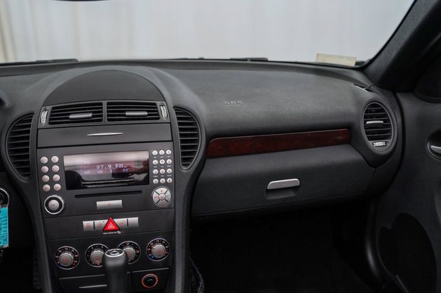 Used 2006 Mercedes-Benz SLK 350 image 5