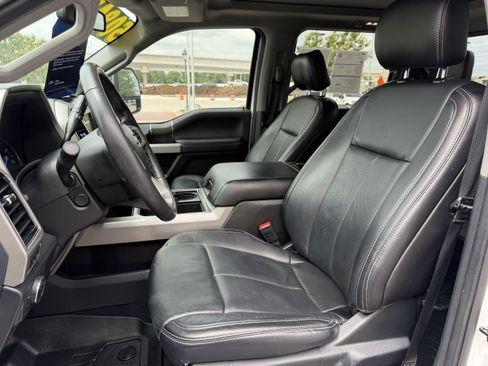 Certified 2020 Ford F250 Lariat w/ Lariat Ultimate Package AWD/4WD image 30