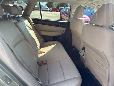 Used 2018 Subaru Outback 2.5i Limited w/ Popular Package #2 AWD/4WD image 15