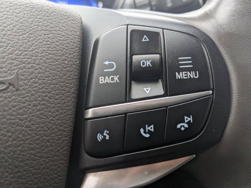 Used 2020 Ford Explorer Platinum w/ Premium Technology Package image 25