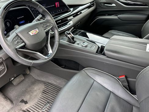 Certified 2024 Cadillac Escalade Sport w/ LPO, ONYX Package image 10